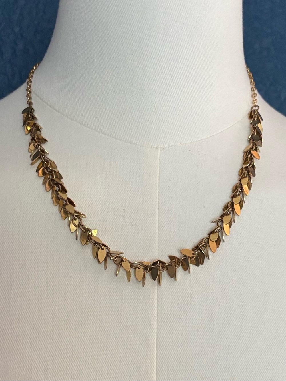 2/$30 AVON Gold Leaf Accent Necklace - Shimmering Gold Tones